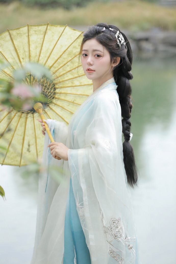 奇异博士2 封面