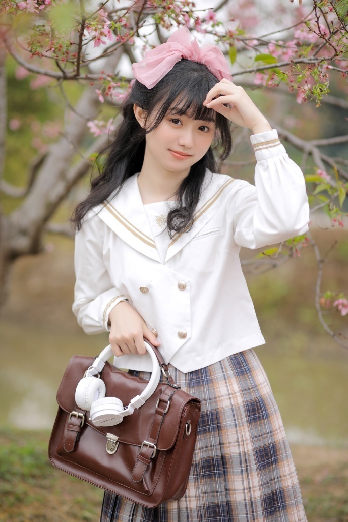 后窗 封面